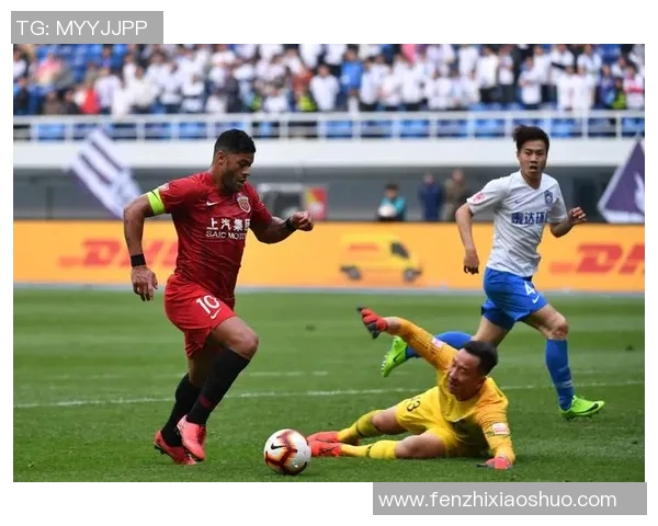 中超焦点战上港迎战建业双方全力争胜展现足球魅力